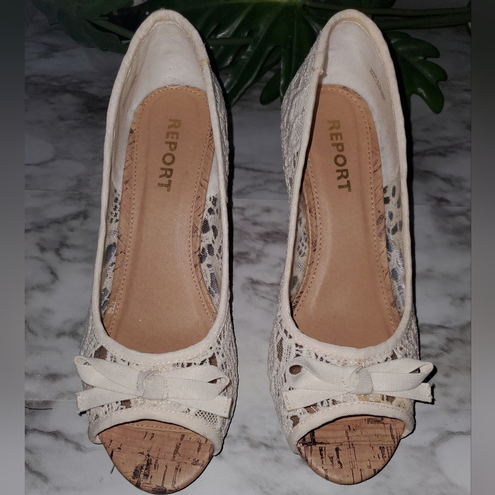 Wedge lace  report heels